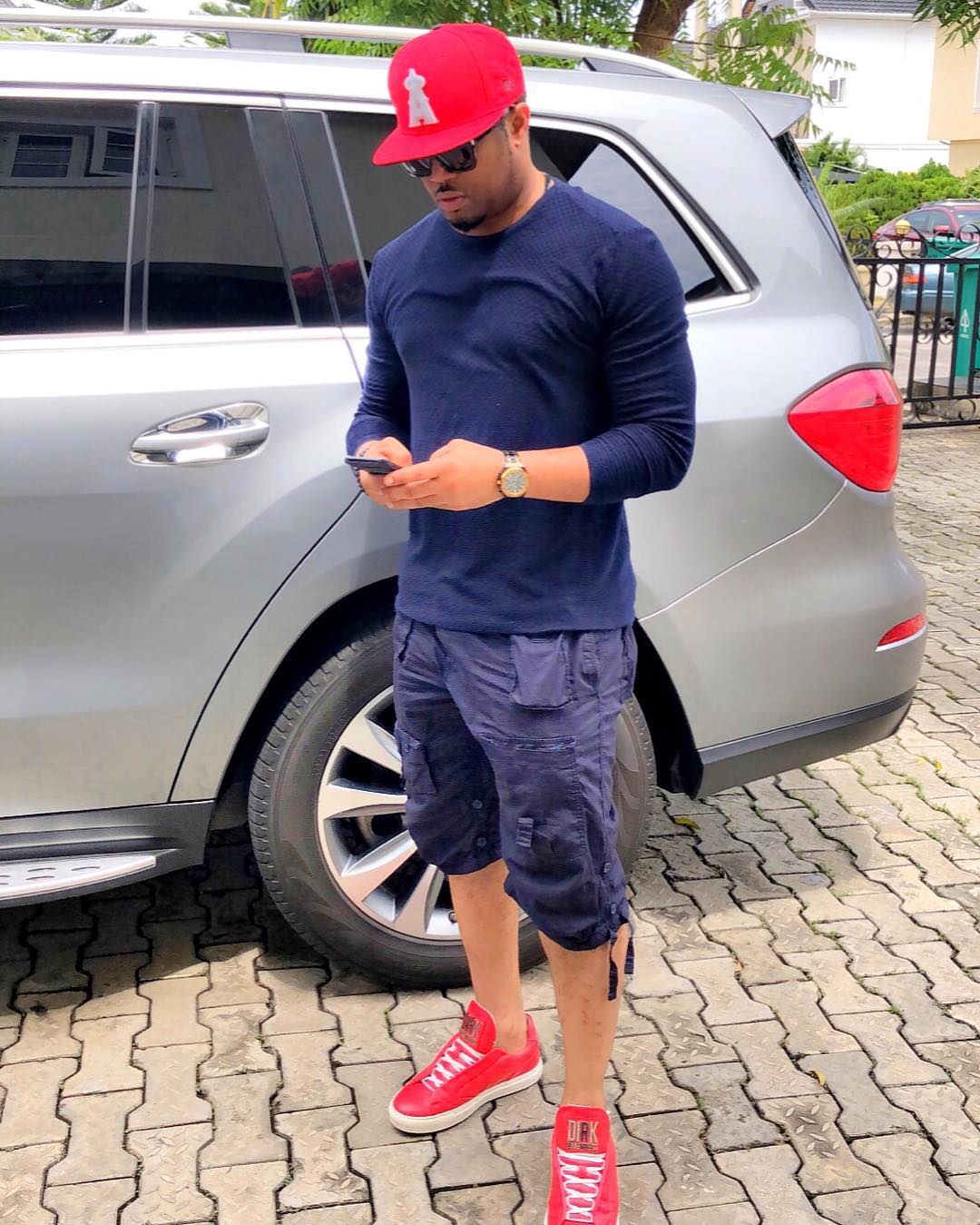Mike Ezuruonye shows his style in his casual wear